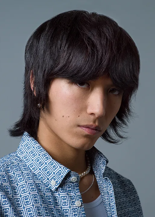Model shows of Rugged Edge hairstyle.